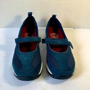 Merrell Womens slip on sneakers